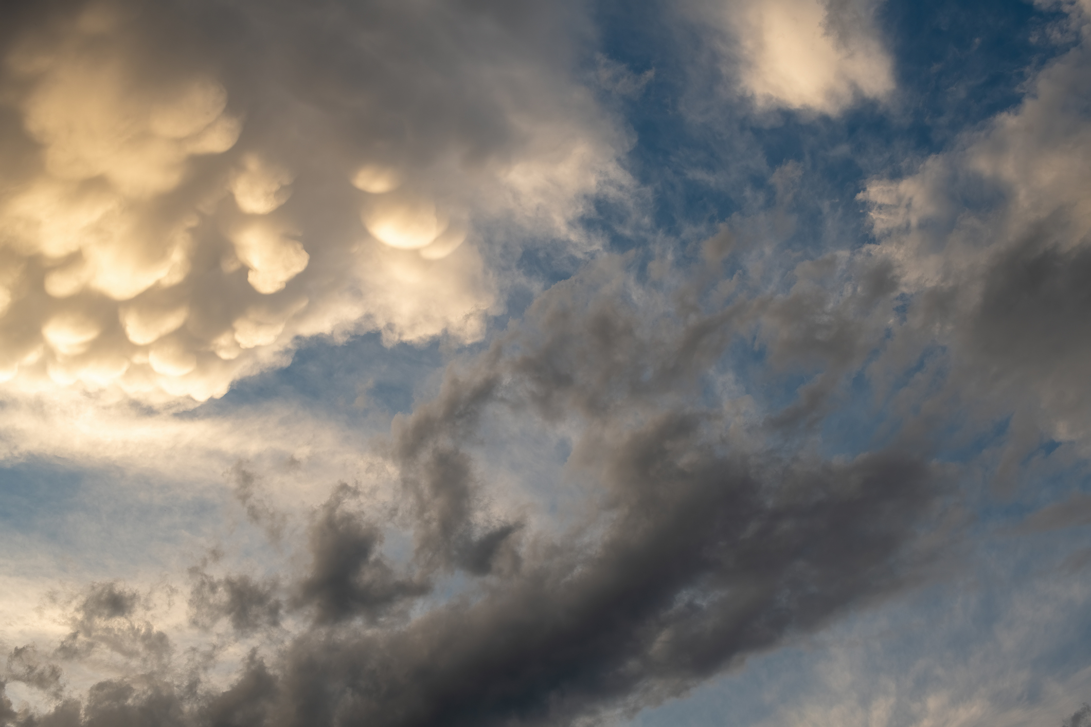 iStock-2120830776-CLOUDS-GOT-IN-MY-WAY.jpg